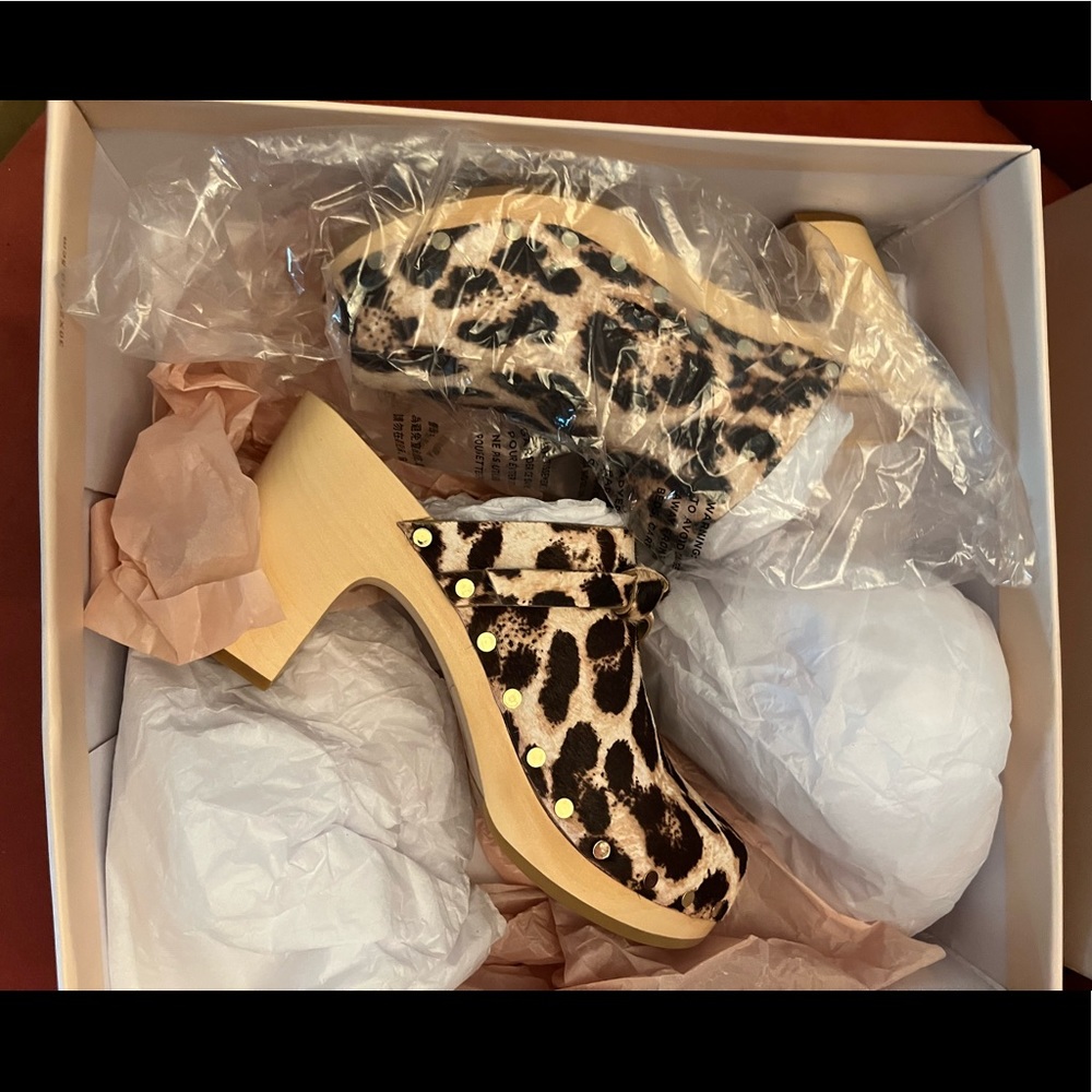 LAST CALL Loeffler Randall Maxine Platform Mocha Leopard Size 6 retails $395